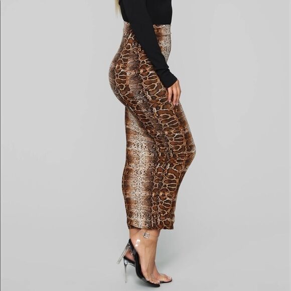 Fashionnova  print ed midi skirt - Picture 7 of 7